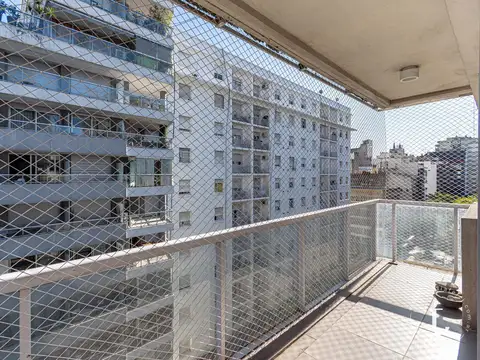 Excelente Mono Amplio con Balcón en Las Cañitas