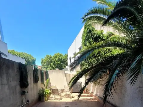 SIN MUEBLES   2 amb Duplex 60 m Totales Baño Toil  Patio