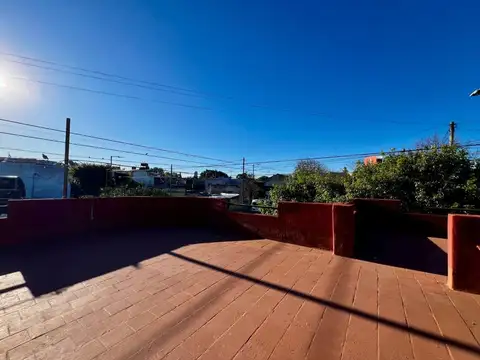 VENTA CASA 4 AMBIENTES PARQUE AVELLANEDA CABA
