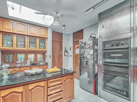 Casa 4 ambientes con 6 baños