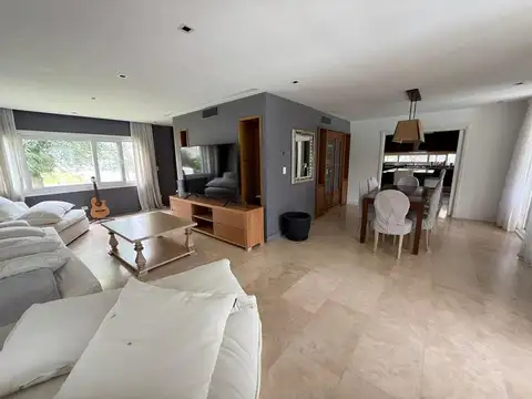 Casa en Alquiler al Norte
