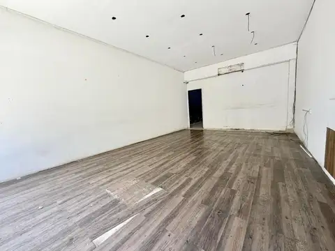 Local en Alquiler en Ituzaingo Norte, $ 700.000