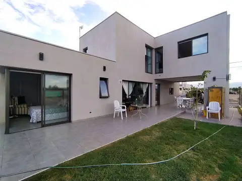 Casa en Venta en Coquimbito, USD 165.000