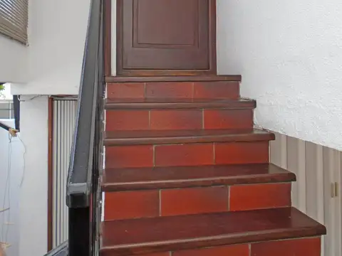 Depto Tipo Casa en Venta con 1 cocheras