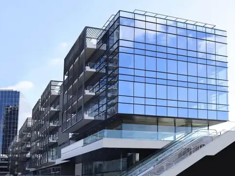 Alquiler OFICINA Al Rio, 220m2 - 2 Cocheras opcion amoblada ESTRENELA Orientacion ESTE Y NORTE