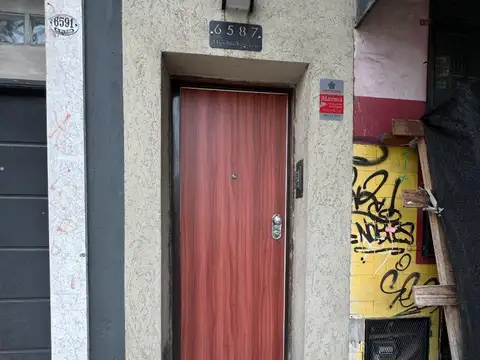 Hipólito Irigoyen 6500, Piso 1°