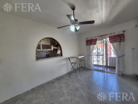 Venta departamento 3 ambientes con balcón en  Wilde