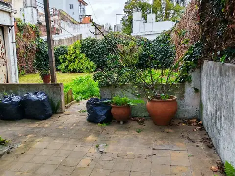 Casa 5 ambientes con 1 baño