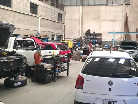 DEPOSITO COMERCIAL CON OFICINAS .EXCELENTE ESTADO