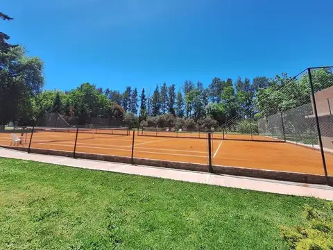 Divino Lote En Barrio Monet,