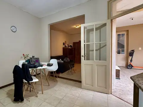 Casa 5 ambientes con 1 baño