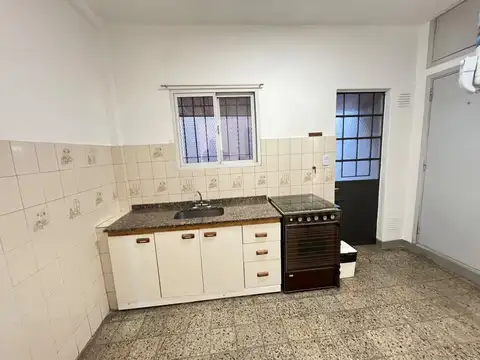Depto Tipo Casa 2 ambientes con 1 baño