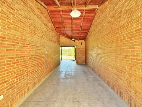 Casa 3 ambientes con 1 baño