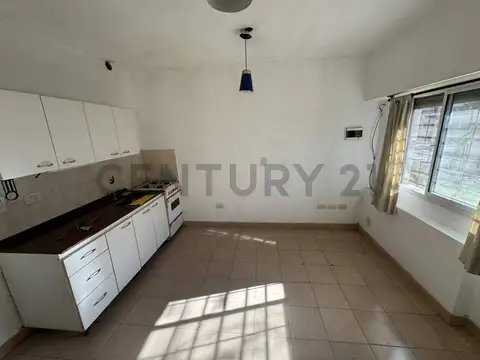 VENTA DEPARTAMENTO DOS AMBIENTES CON PARRILLA Y PATIO EN SANTOS LUGARES