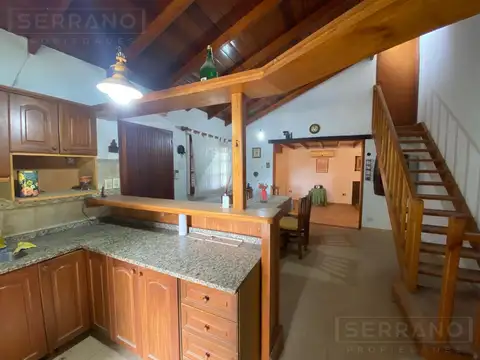 Casa en Venta con 4 cocheras
