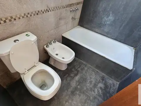 Casa en Alquiler - 2 Dormitorios 2 Baños - 160mts - La Plata