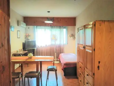 ¡Imperdible! Departamento con parque a 200 metros del mar.