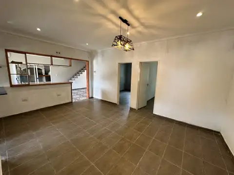 Casa en Alquiler en Villa Parque Sicardi, USD 1.000