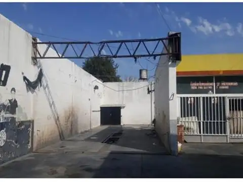 Av. de los constituyentes al 1700