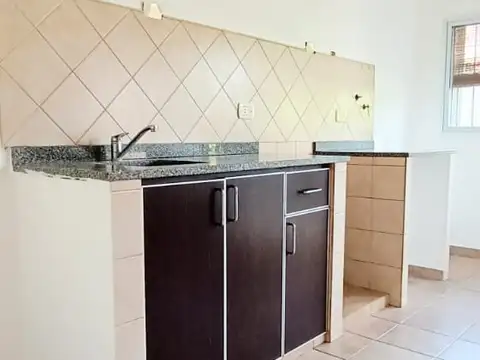 Casa en alquiler en Pueblo Esther