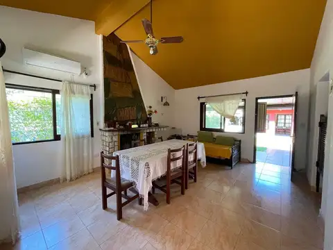 Casa 6 ambientes con 4 baños