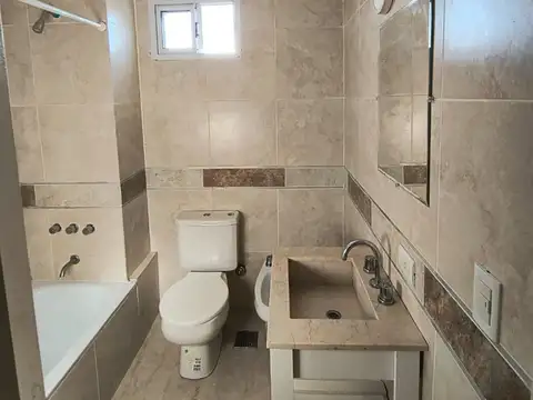 Departamento en Alquiler en Villa Real, $ 720.000