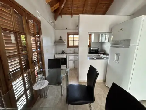 Hermosa Casa de 3 Ambientes   Quincho y Cochera Cubierta