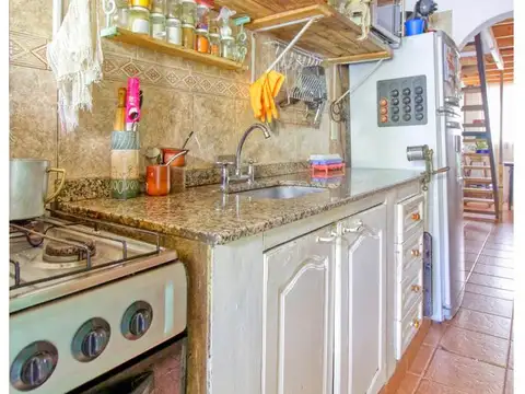 Casa en Venta de 3 Ambientes en Martínez a Refaccionar Lote 171 m2