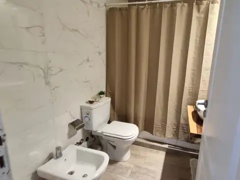 CASA 2 DORMITORIOS COCHERA VENTA ESTACION ALVEAR
