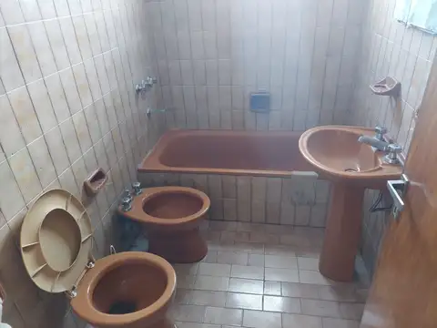 Depto Tipo Casa en Venta en Valentín Alsina, USD 45.000