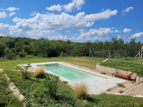 VENDE TERRENO 1200M2 CON MONOAMBIENTE Y PILETA