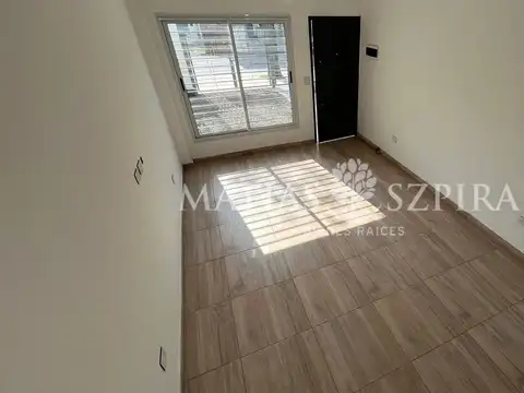 Casa en Venta en Castelar, USD 90.000
