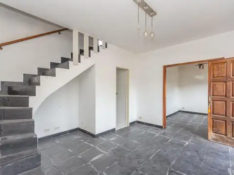 Casa en venta de 6 ambientes en Boulogne.