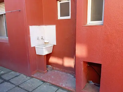 2 AMBIENTES SOBRE CHIOZZA EN PLANTA BAJA - DANIEL PIZARRO PROPIEDADES