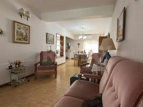 VENTA CASA 2 DOMITORIOS C/MONOAMBIENTE NEUQUÉN