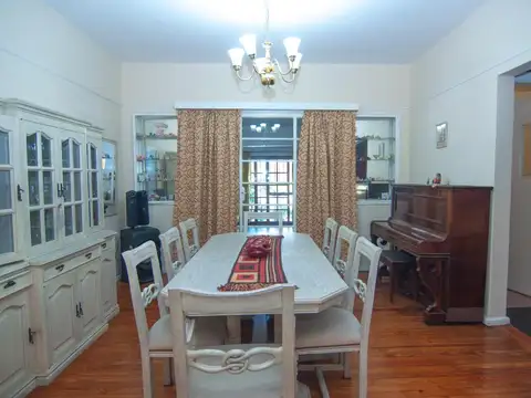Casa 5 ambientes con 5 baños