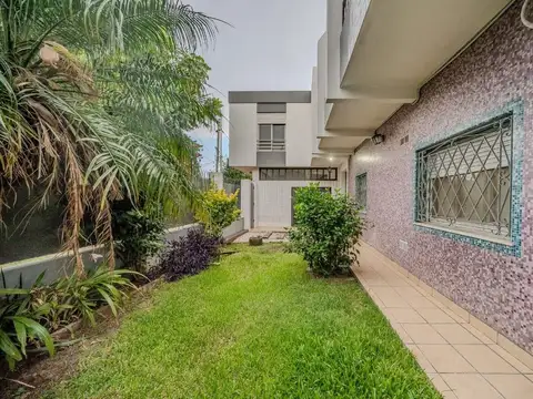 CASA 5 AMBIENTES MULTIFAMILIAR - CASEROS NORTE
