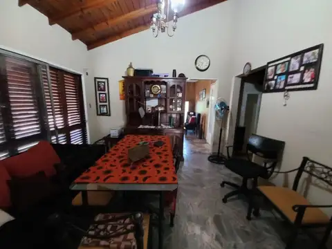 Casa 4 ambientes con 3 baños