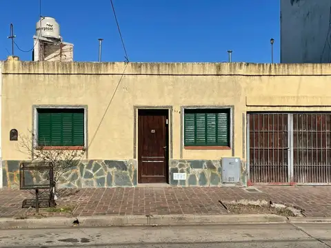 CASA EN VENTA EN PERGAMINO