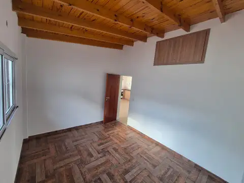 Depto Tipo Casa en Alquiler en Centro, $ 750.000