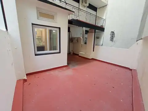 Hermoso y amplio monoambiente con terraza propia