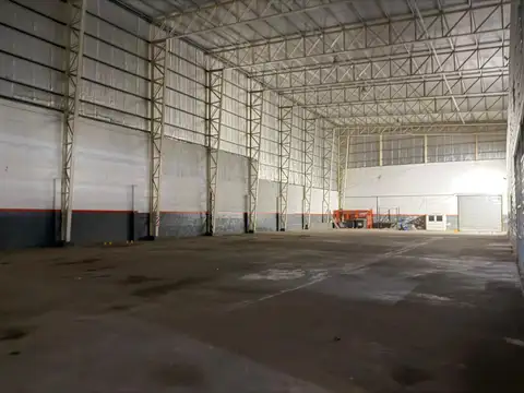 Depósito - Galpón de 2680 m2. en Nueva Pompeya   - ALQUILER