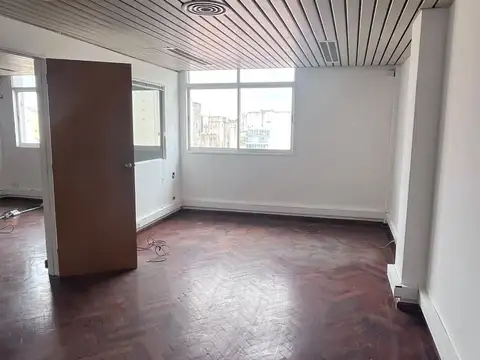 Oficina en Alquiler 50 años