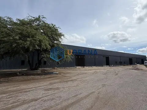 Predio de 5 Galpones de 600m2 c/u y baños