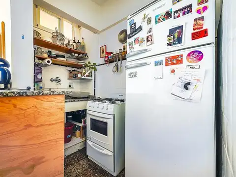 Piso alto - balcón al frente - Luz y sol- Alto Palermo