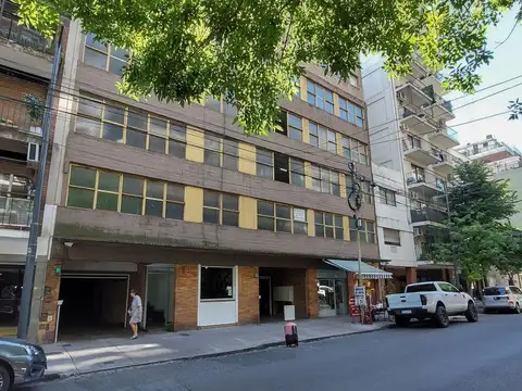 Venta cochera doble con baulera. Belgrano