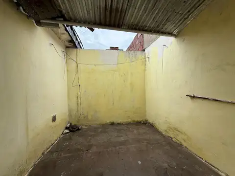 Casa 3 ambientes con 1 baño