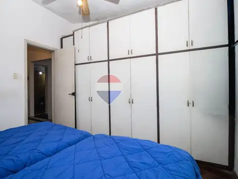Casa 8 ambientes con 3 baños