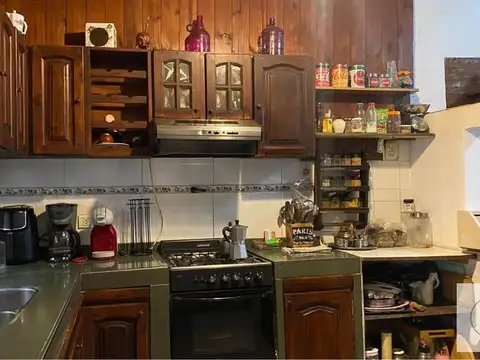 Casa 5 ambientes con 1 baño