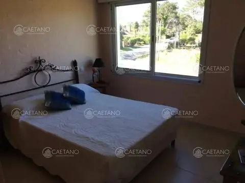 Casa en Alquiler Temporal en Playa Mansa, USD 7.200